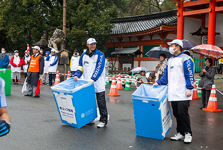 Reusable garbage bins